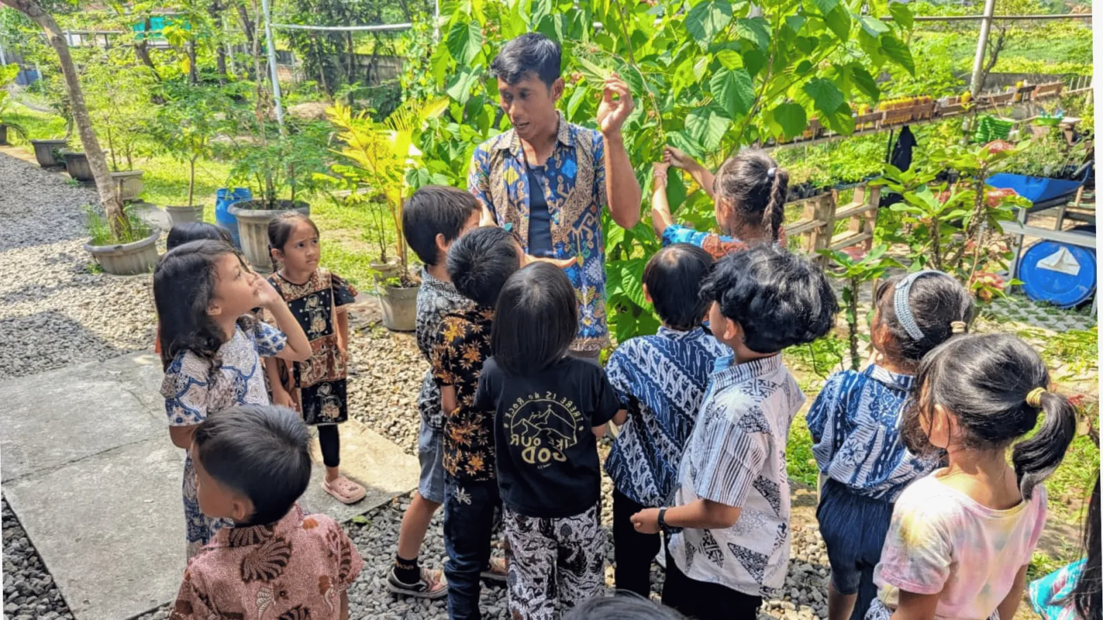 Suasana Pembelajaran SD Tumbuh 4